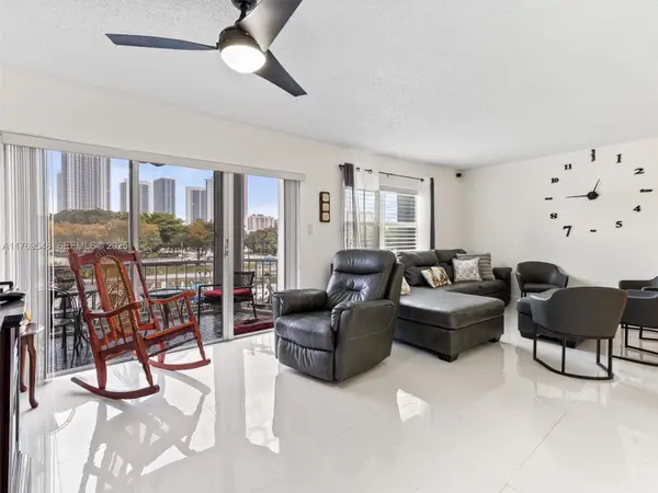 200 Diplomat Parkway #424, Hallandale Beach, FL 33009