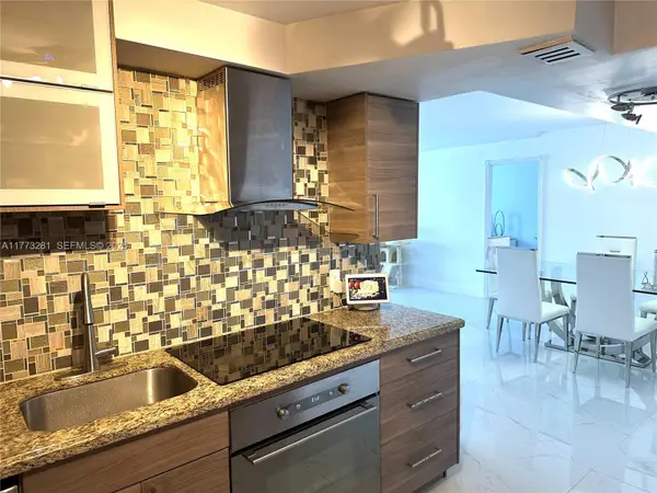427 Golden Isles Drive #5G, Hallandale Beach, FL 33009
