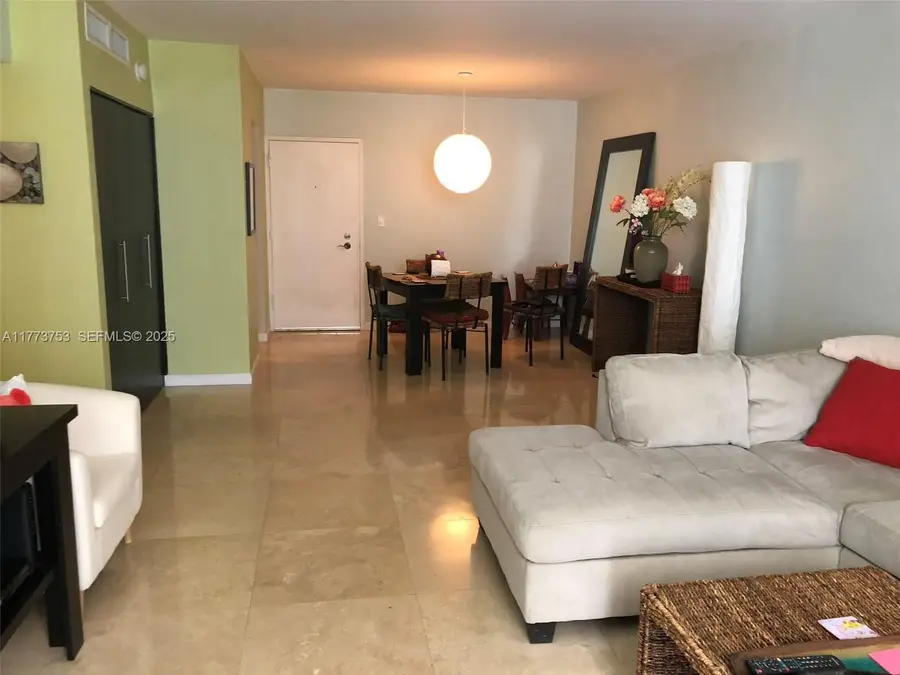 800 W Ave 336 #336, Miami Beach, FL 33139 - #2