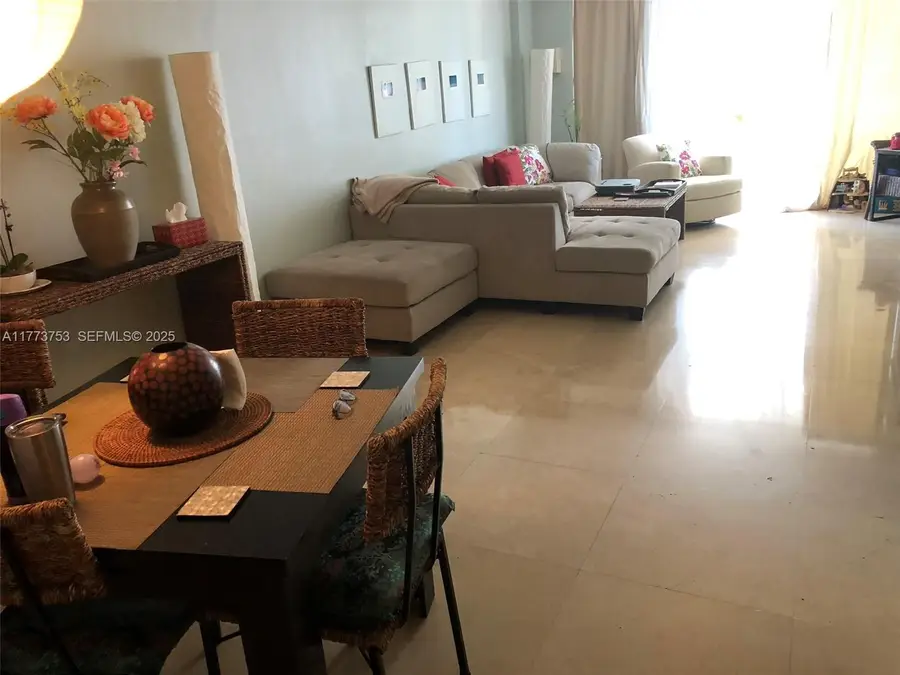 800 W Ave 336 #336, Miami Beach, FL 33139 - #3