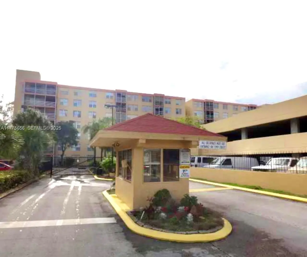 17890 W Dixie Highway 714 #714, North Miami Beach, FL 33160 - #1