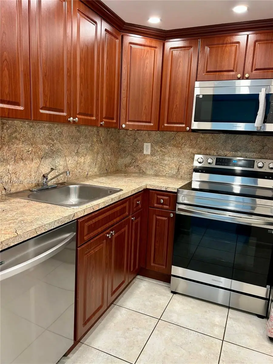 484 NW 165th St Road #A316, Miami, FL 33169 - #3