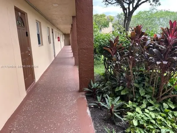 9350 Sunrise Lakes Boulevard #109, Sunrise, FL 33322