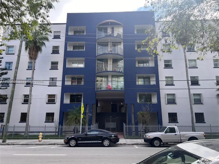 546 SW 1st Street #611, Miami, FL 33130 - #3
