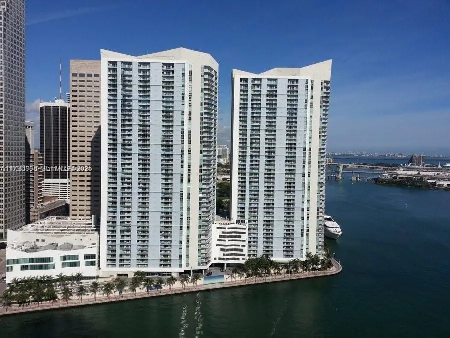 325 S Biscayne Boulevard #3822, Miami, FL 33131 - #2