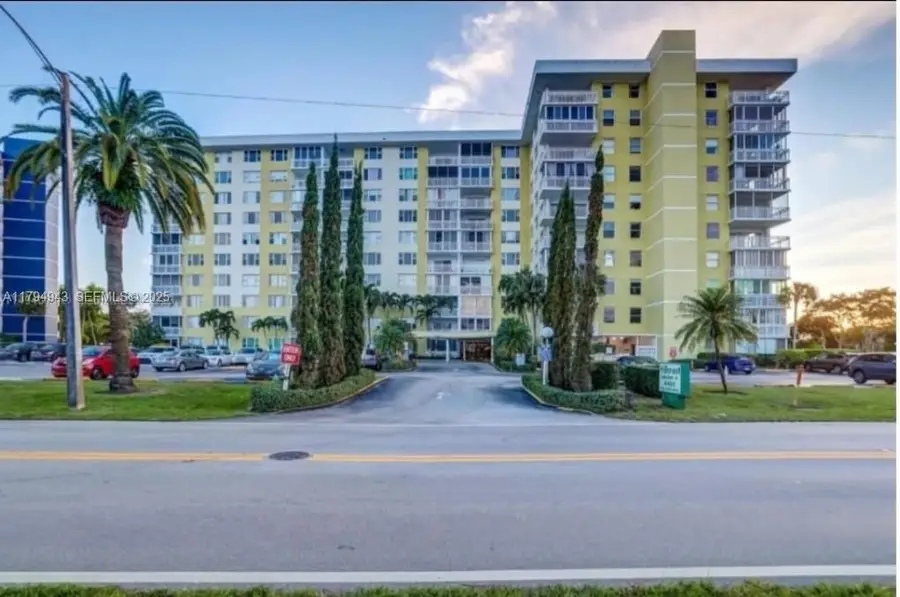 4400 Hillcrest Dr 215-b #215-B, Hollywood, FL 33021 - #2