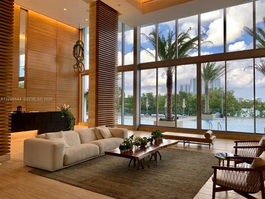 16385 Biscayne Boulevard #1806 +1 parking, North Miami Beach, FL 33160 - #2