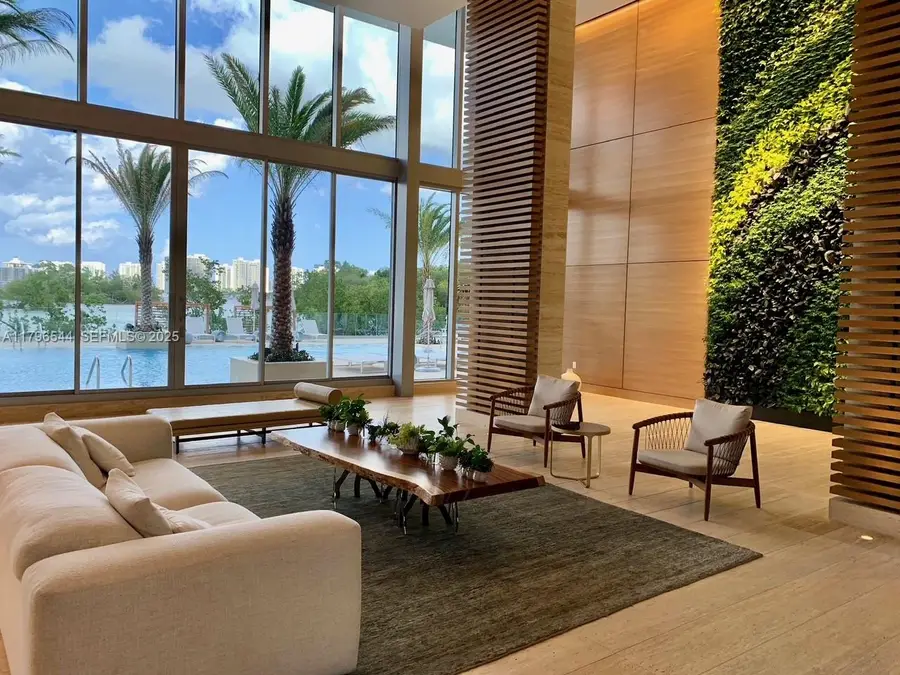 16385 Biscayne Boulevard #1806 +1 parking, North Miami Beach, FL 33160 - #3