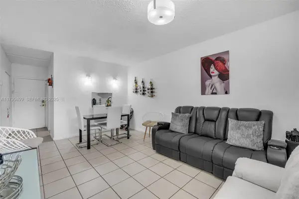 4550 NW 9th Street #106E, Miami, FL 33126