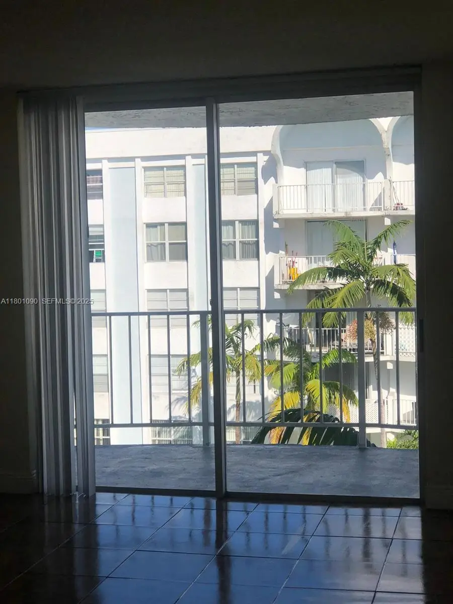 492 NW 165th St Road #C514, Miami, FL 33169 - #3