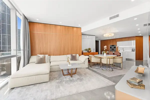 851 NE 1st Avenue #1409, Miami, FL 33132
