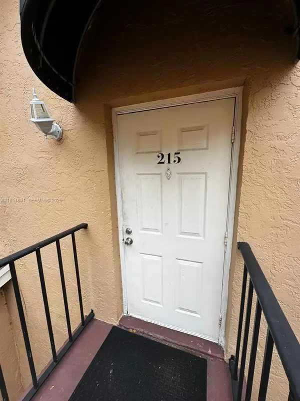 6023 10th Avenue #N 215, Greenacres, FL 33463