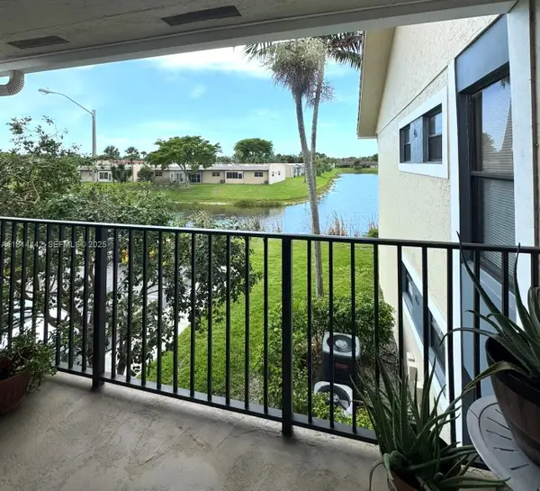 1484 Lake Crystal Drive E #E, West Palm Beach, FL 33411
