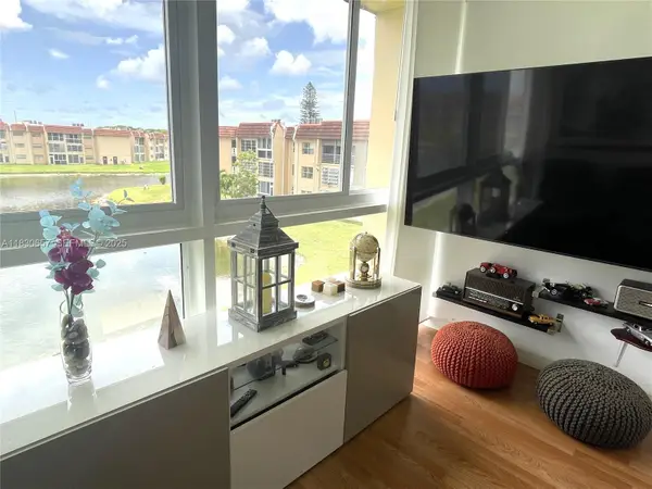 8951 Sunrise Lakes Boulevard #310, Sunrise, FL 33322