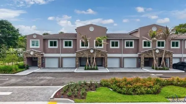1563 NW 94th Way #09, Coral Springs, FL 33071