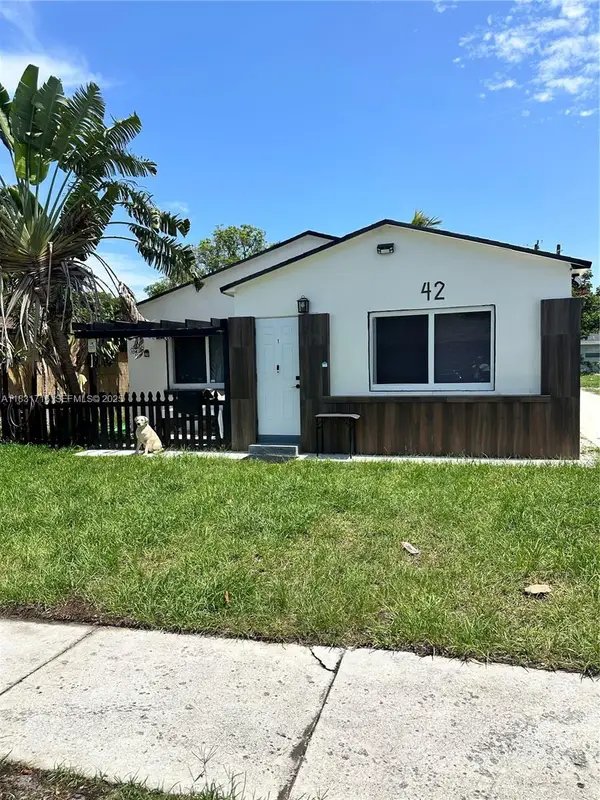 42 SE 10th Terrace, Dania Beach, FL 33004