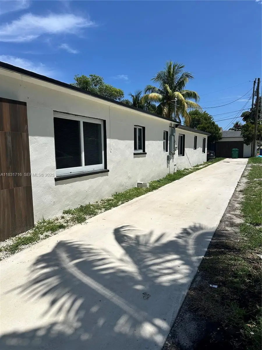 42 SE 10th Terrace, Dania Beach, FL 33004 - #2