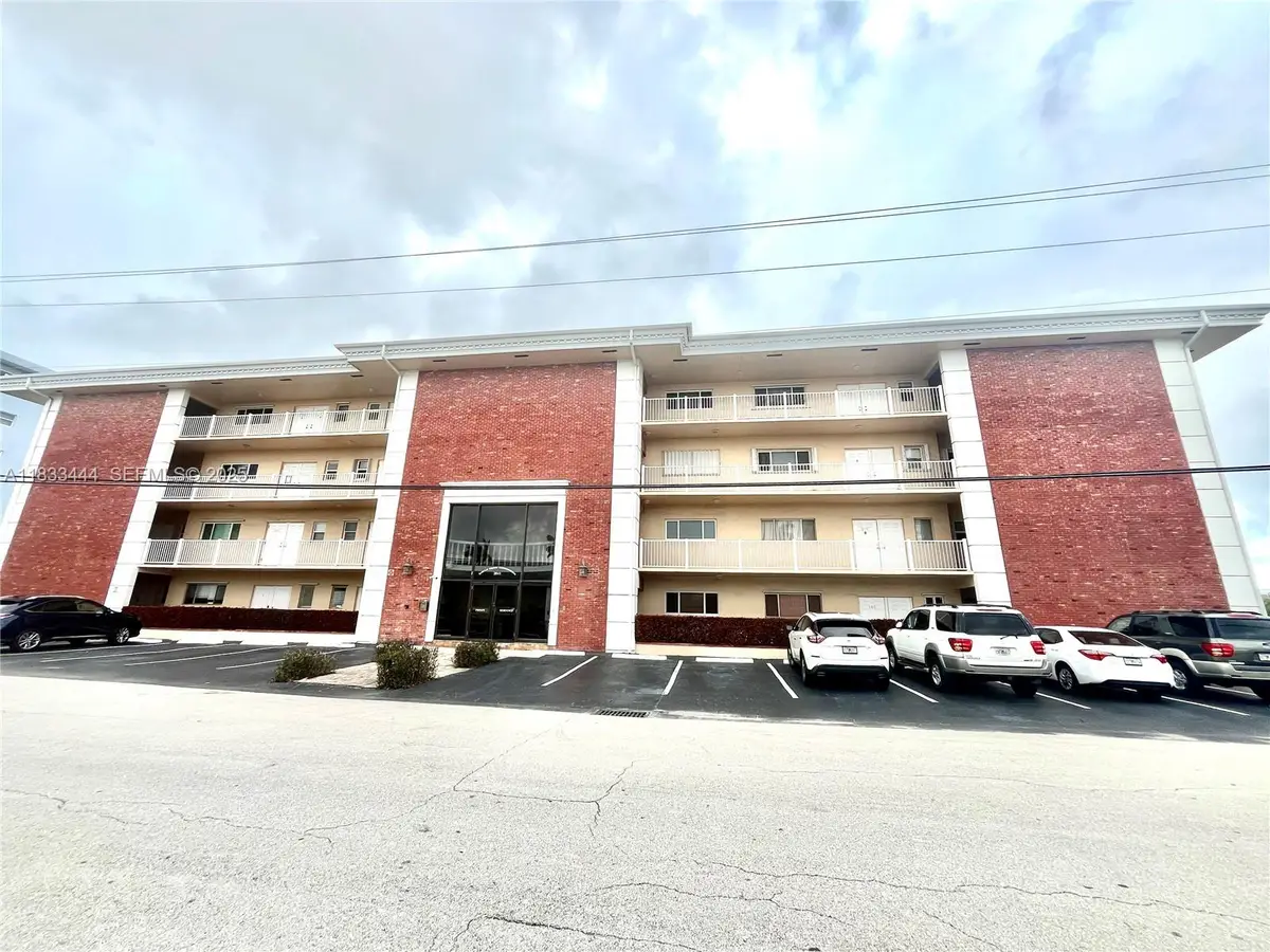 2841 NE 33rd Court #104, Fort Lauderdale, FL 33306 - #1
