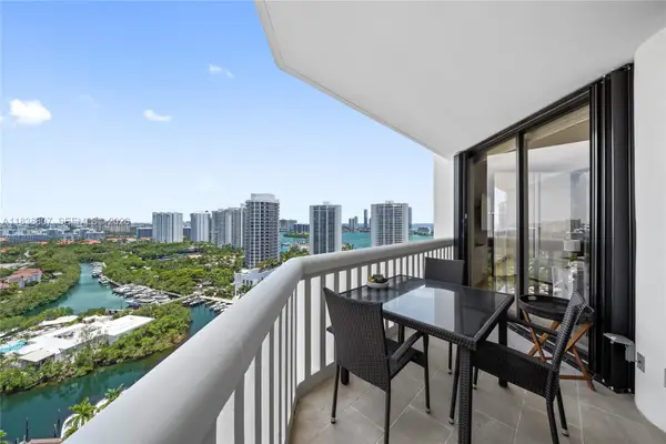2000 Island Boulevard #2409, Aventura, FL 33160