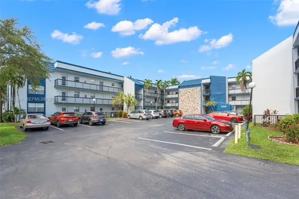 3120 Holiday Springs Boulevard #301, Margate, FL 33063