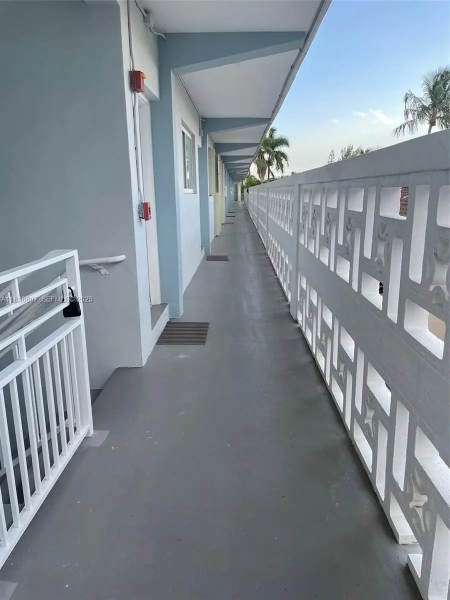 Address Withheld By Seller, Miami Beach, FL 33141 - #3