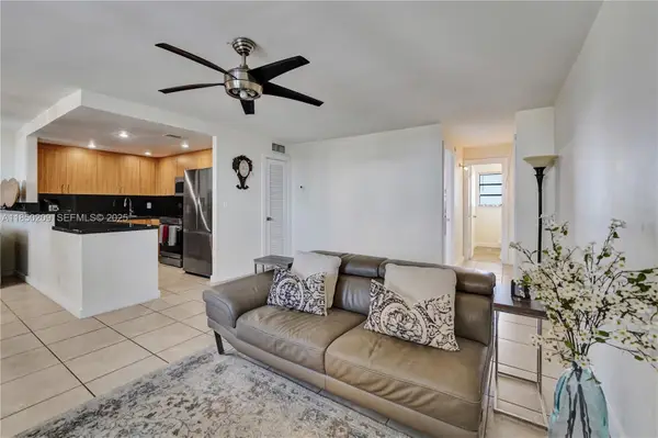 1811 Jefferson Street #606, Hollywood, FL 33020