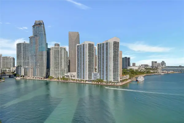 848 Brickell Key Drive #1906, Miami, FL 33131