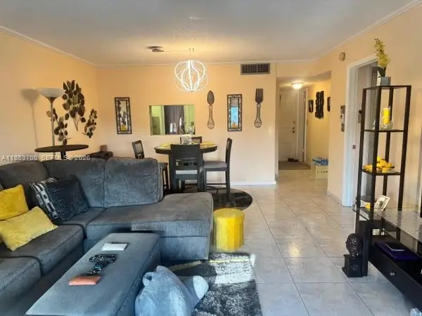 4270 NW 40th Street #306, Lauderdale Lakes, FL 33319