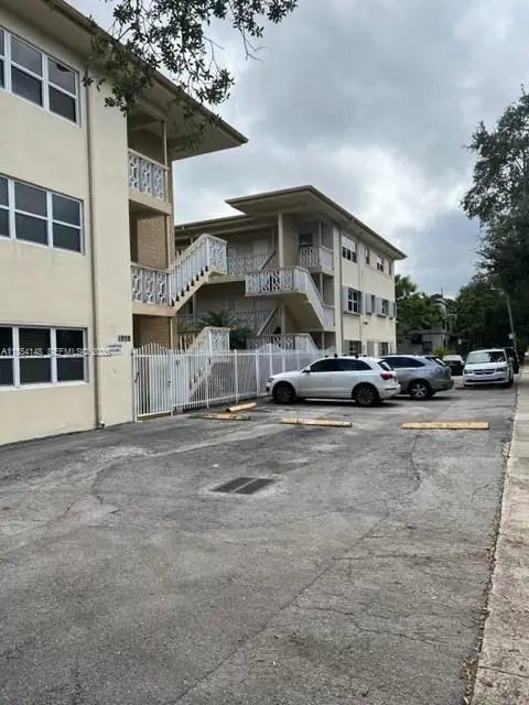 1958 Monroe Street #208, Hollywood, FL 33020