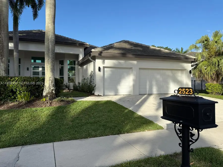 2523 Montclaire Circle, Weston, FL 33327 - #2