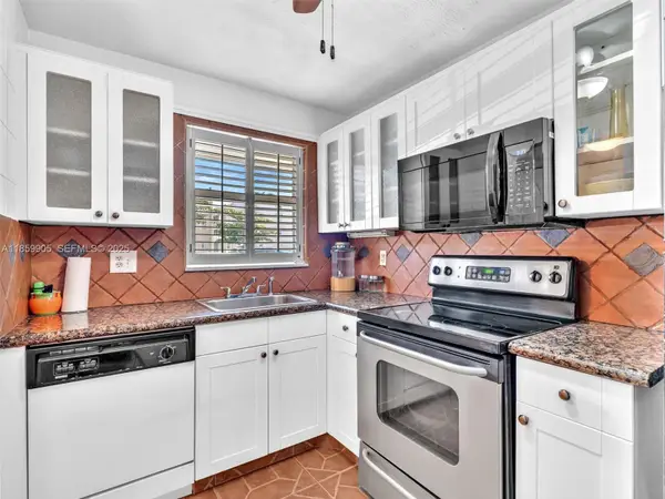 8020 N Sunrise Lakes Drive #110, Sunrise, FL 33322