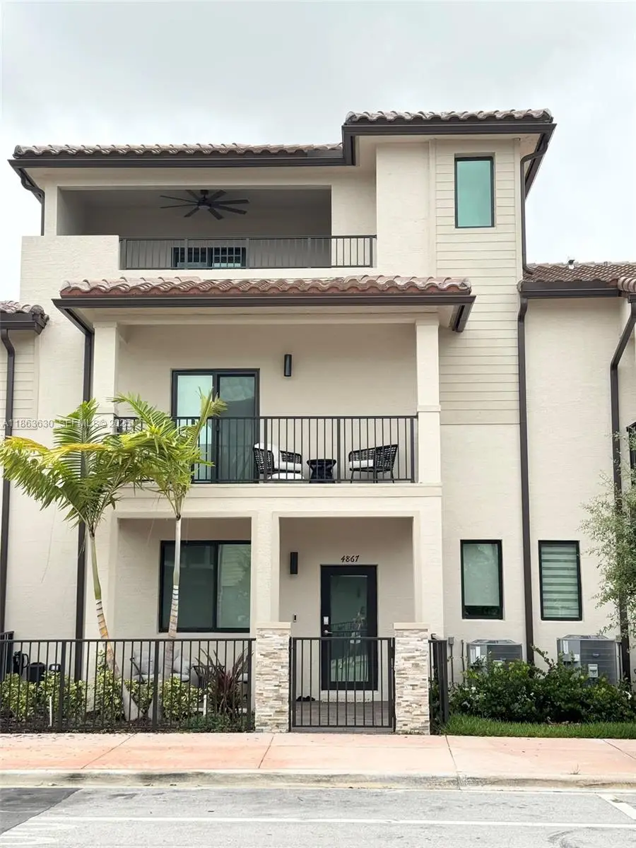4867 NW 84th Avenue, Doral, FL 33166 - #1
