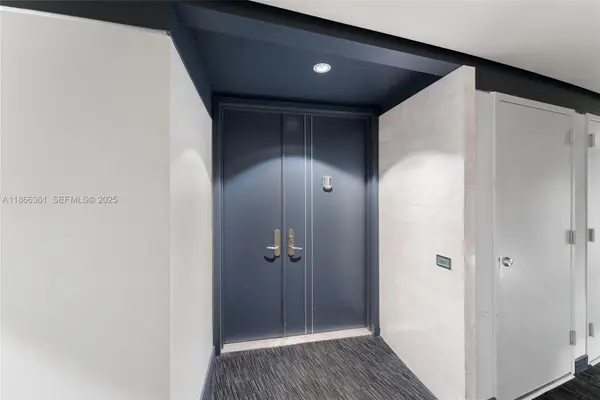901 Brickell Key Boulevard #2801, Miami, FL 33131