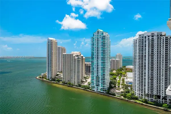 300 S Biscayne Boulevard #3014, Miami, FL 33131