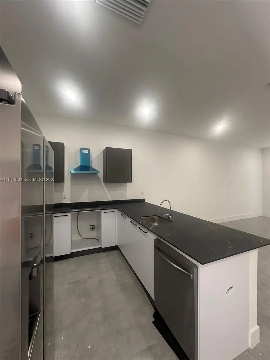 2423 NW 23rd Lane, Fort Lauderdale, FL 33311 - #2