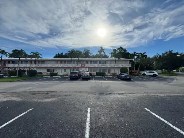 815 SW 10th Terrace #15V, Hallandale Beach, FL 33009