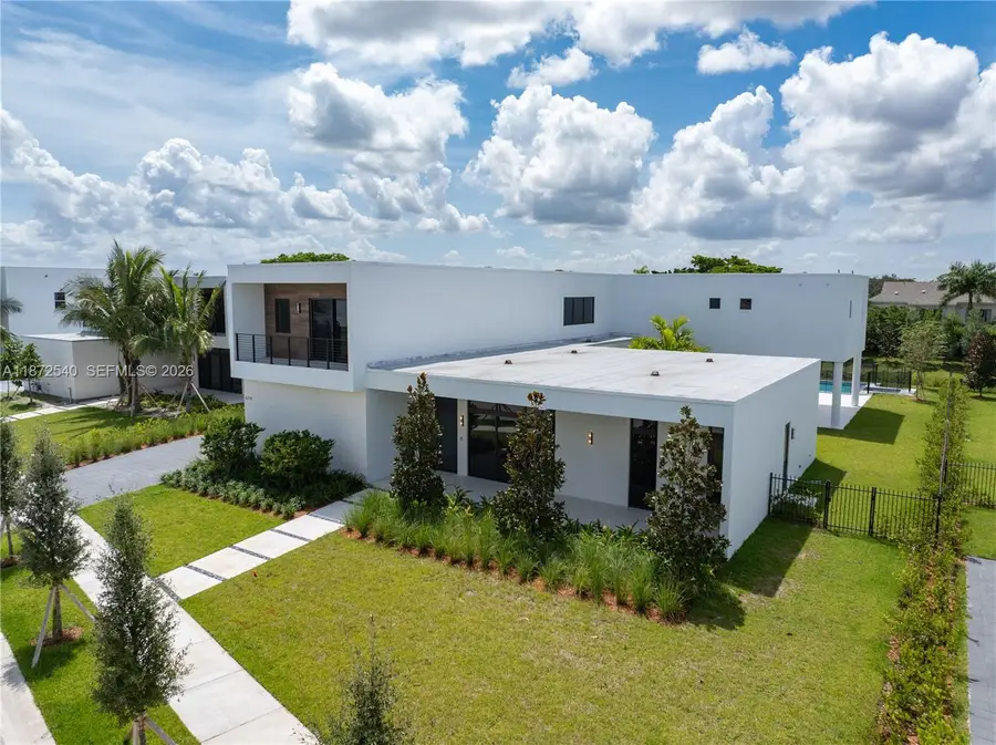 16740 N Botaniko Drive N, Weston, FL 33326 - #2