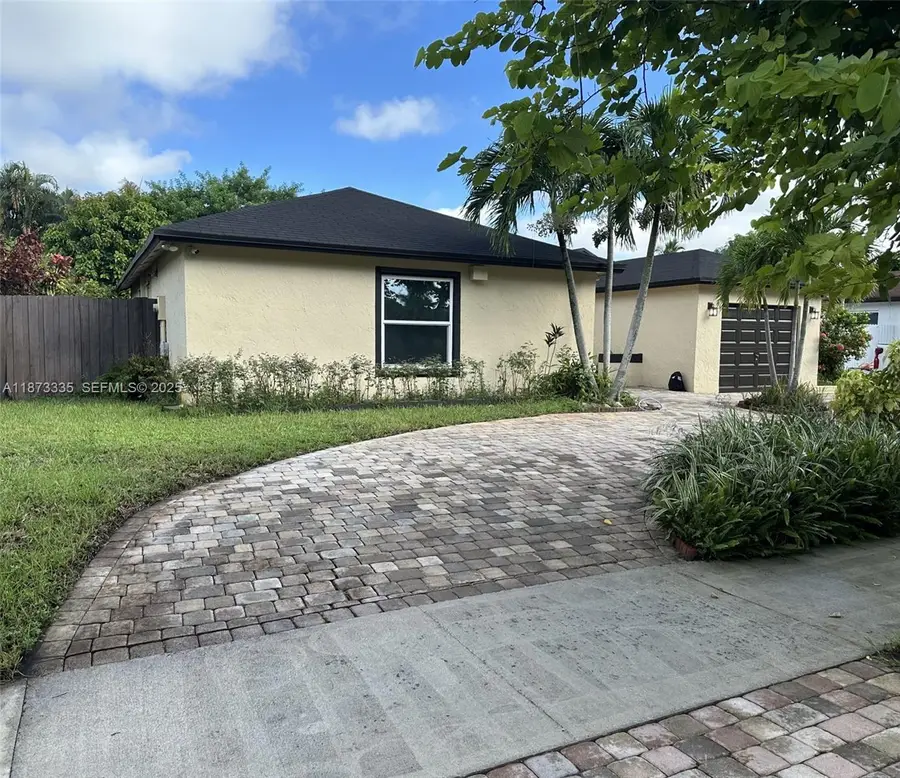 6061 NW 198th Terrace, Country Club, FL 33015 - #2