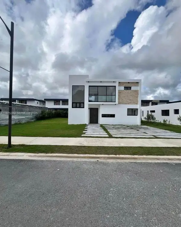 Address Withheld By Seller, , FL 