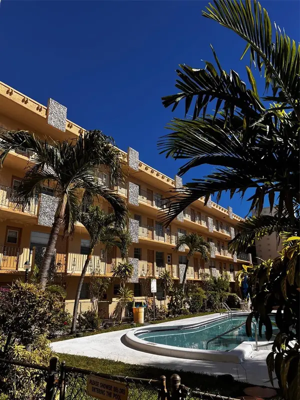 2145 Pierce Street #105, Hollywood, FL 33020