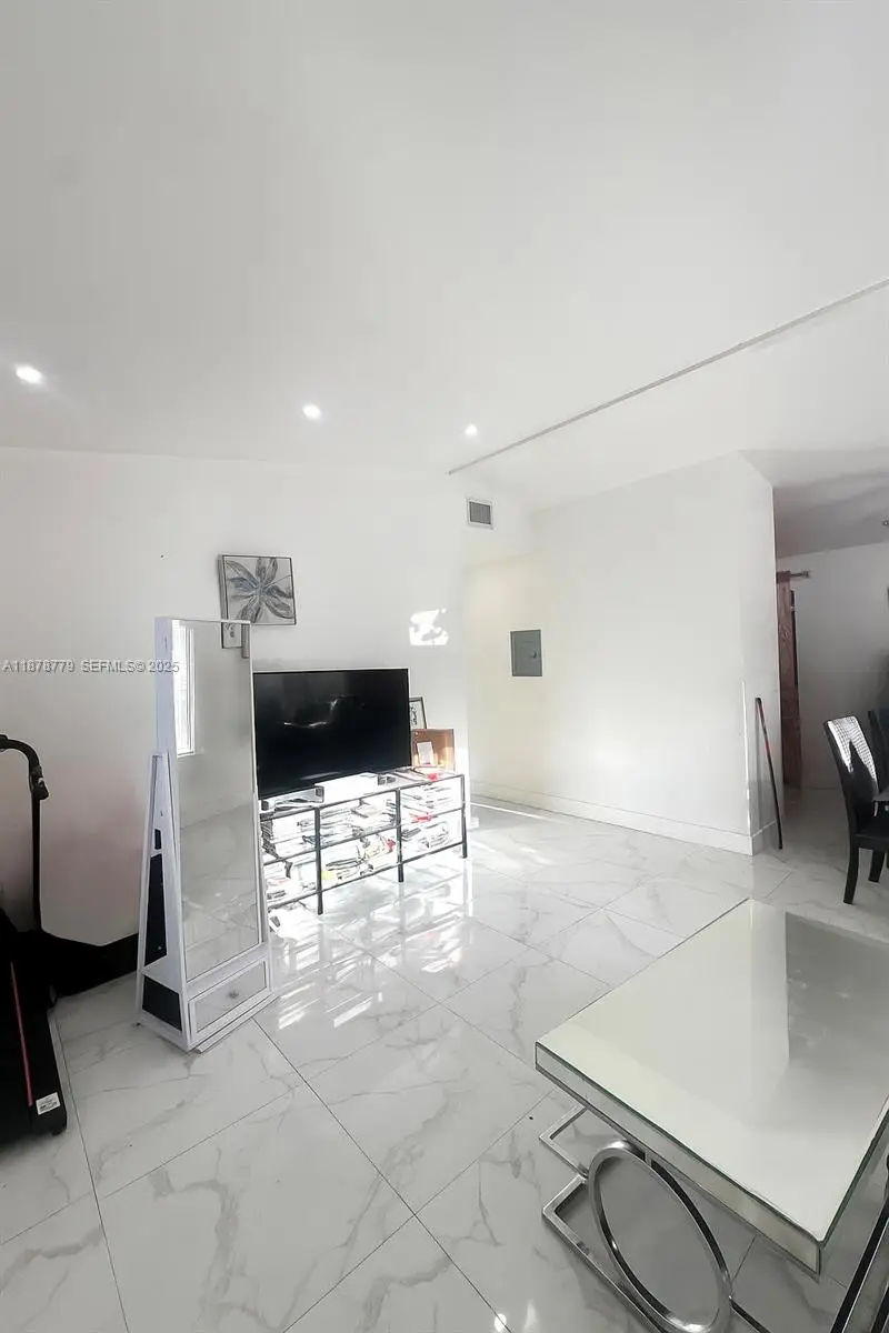 1620 NW 15th Place, Fort Lauderdale, FL 33311 - #3