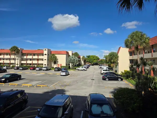 2831 E Sunrise Lakes Drive #208, Sunrise, FL 33322