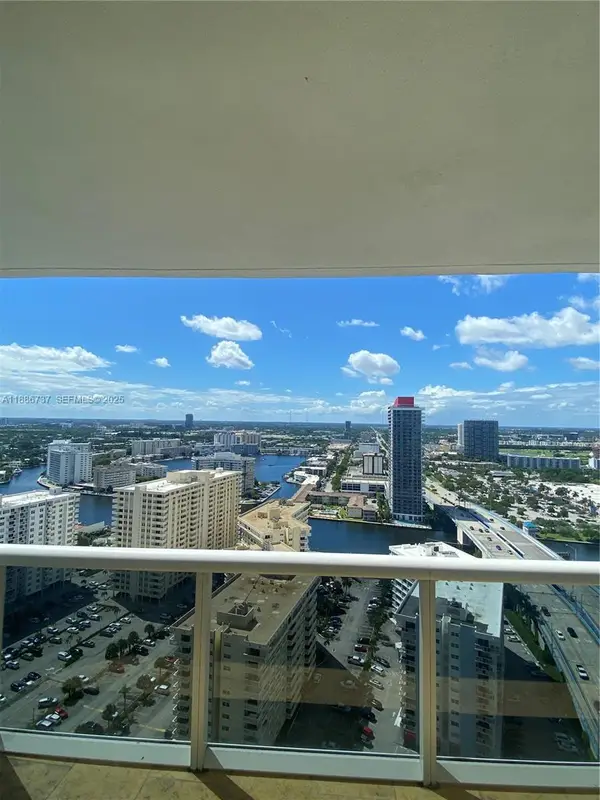1800 S Ocean Drive #2909, Hallandale Beach, FL 33009