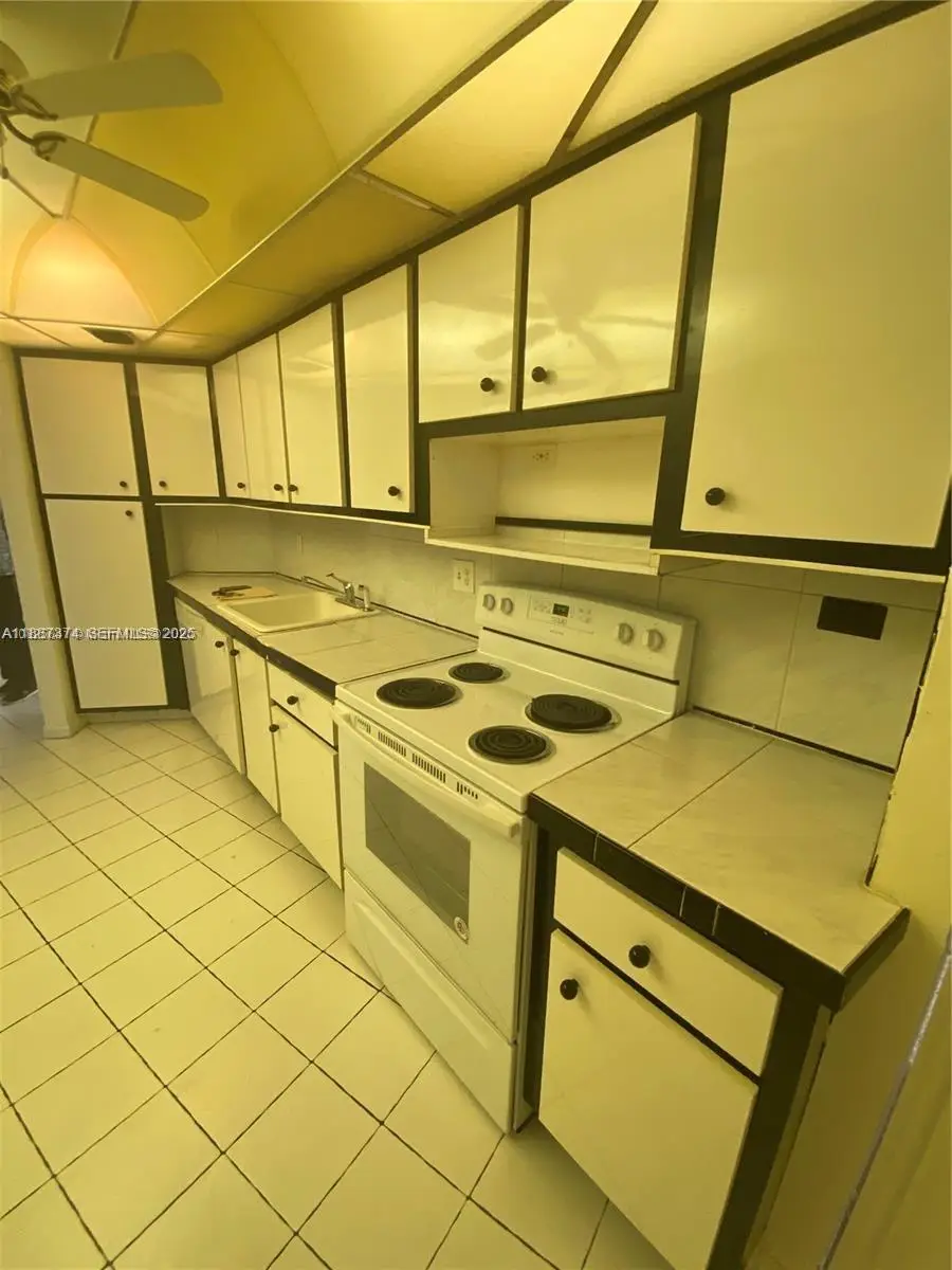 Address Withheld By Seller, Lauderhill, FL 33319 - #2