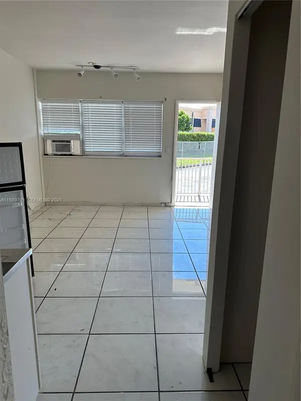 26 Diplomat Parkway #2248, Hallandale Beach, FL 33009