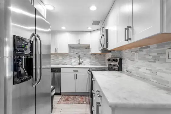 2970 NE 16th Avenue #208, Oakland Park, FL 33334
