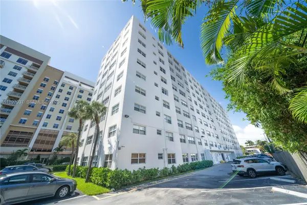 2555 NE 11th Street #310, Fort Lauderdale, FL 33304