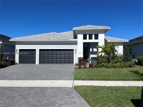 4960 Surfside Circle, Bradenton, FL 34211