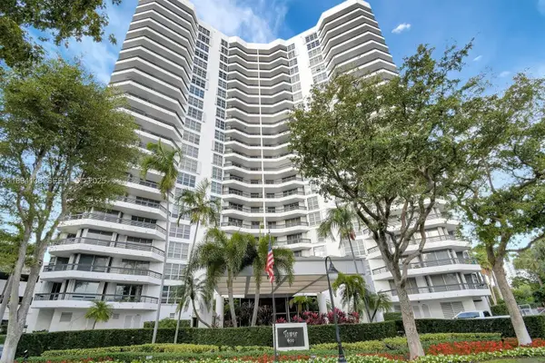 3400 NE 192nd Street #802, Aventura, FL 33180