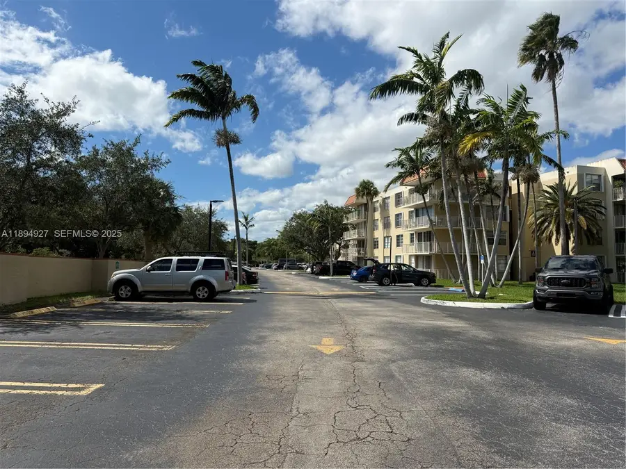 13100 SW 92nd Avenue #A-PH7, Miami, FL 33176 - #2